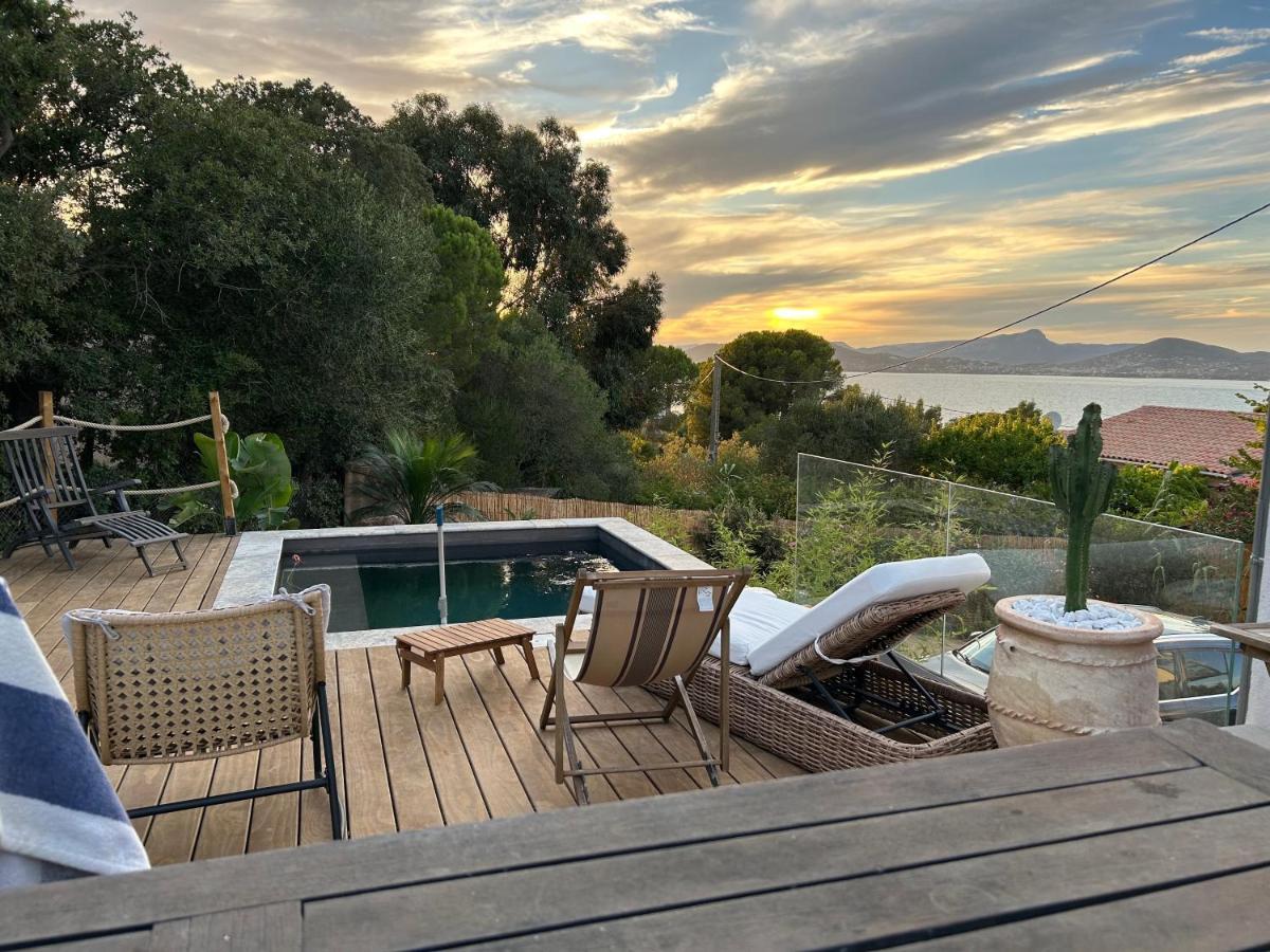 Vue Sur La Presqu'ile De Giens Hyeres